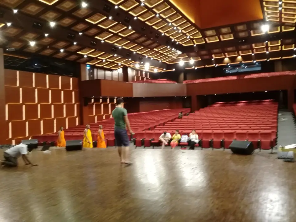 Large Auditorium Stage Curtains — stage curtain project photograph 1