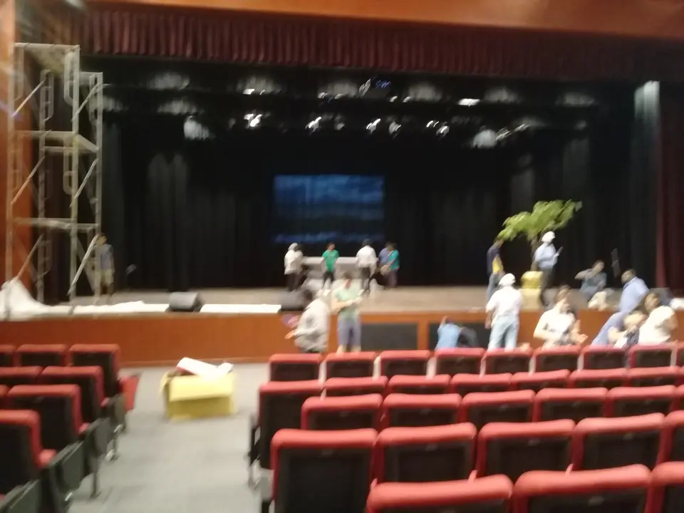 Large Auditorium Stage Curtains — stage curtain project photograph 10